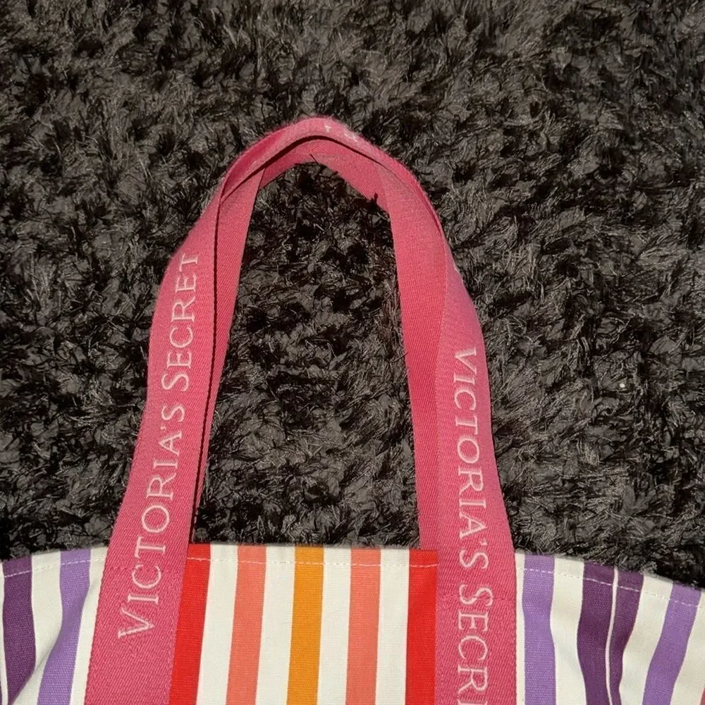oversized, Victoria's Secret Beach bag with zipper closure Never used